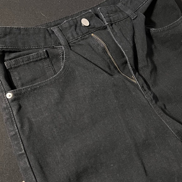 Straight Leg Jeans - Picture 2 of 3